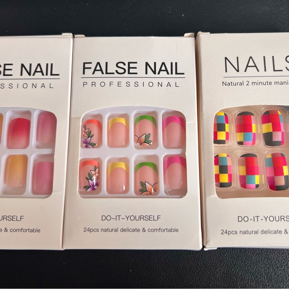 Colorful False Nail Set (set of 3 included)